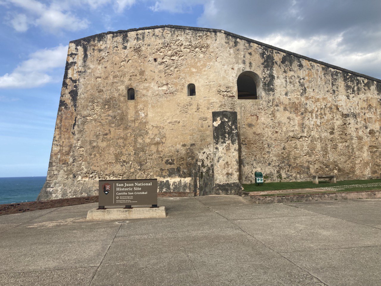 Main NP signage for Castillo San Cristobál