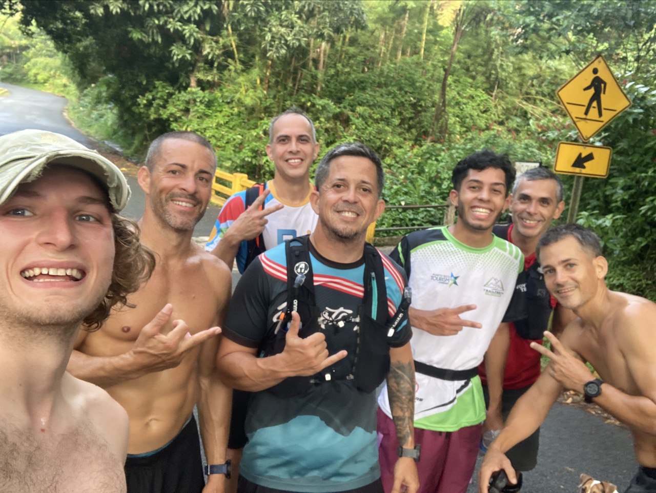 A selfie with the trailrunners I met at El Yunque!